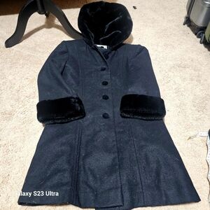 Trilogi Collections coat size 8 toddler dressy coat.